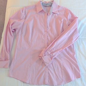 XL, Light pink button up